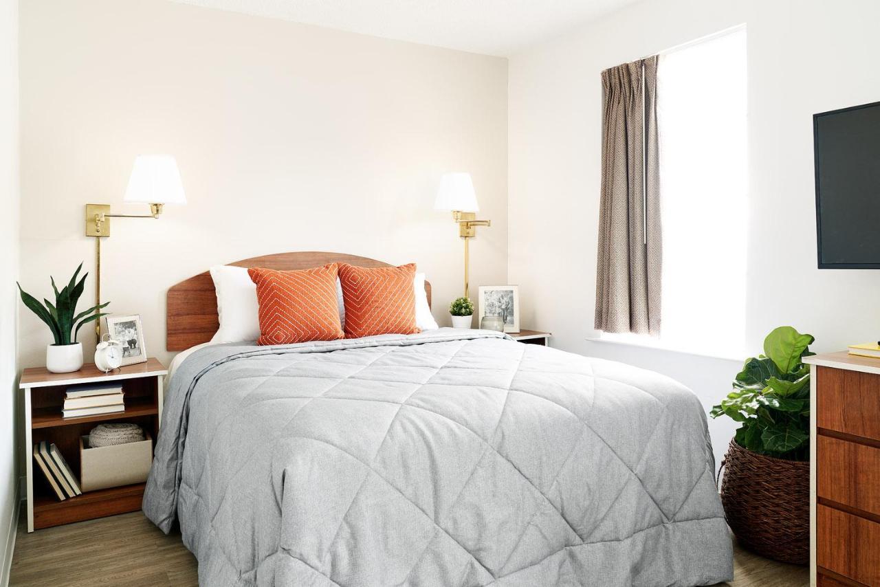 Intown Suites Extended Stay Marietta Ga - Town Center Кеннесо Экстерьер фото