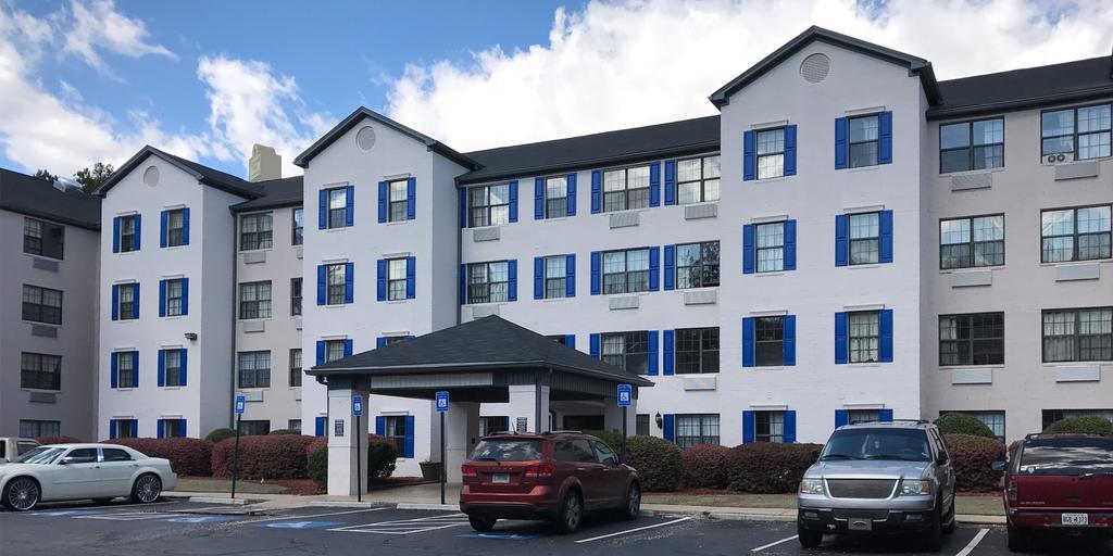 Intown Suites Extended Stay Marietta Ga - Town Center Кеннесо Экстерьер фото