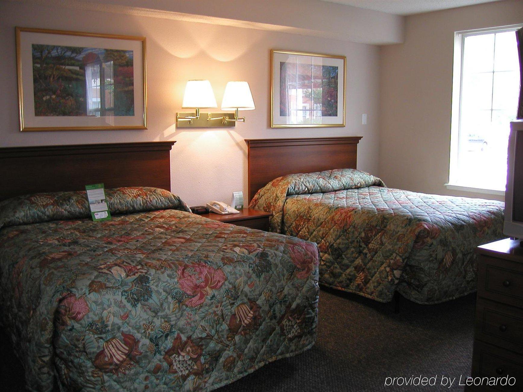 Intown Suites Extended Stay Marietta Ga - Town Center Кеннесо Экстерьер фото