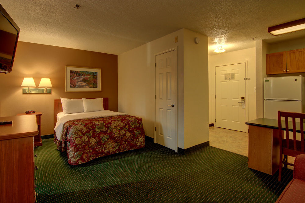 Intown Suites Extended Stay Marietta Ga - Town Center Кеннесо Экстерьер фото